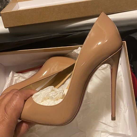 Louis Vuitton Heels - Picture 3 of 7